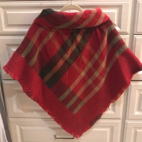 Red Cape - Picture 6 of 8